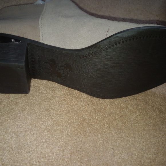 Brand New size 10 Sam Edelman booties - Picture 4 of 4